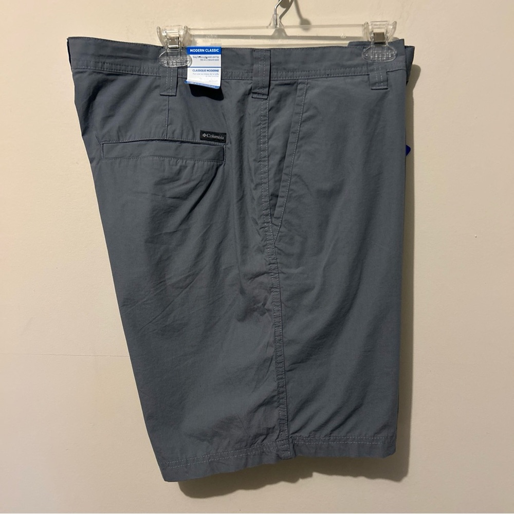 NEW Columbia Cotton Shorts Men’s 40 Gray Blue Casual Classic Outdoors NWT